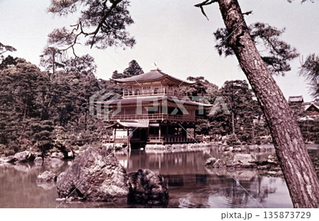 古写真 1957年 京都 金閣寺 古写真 1957年 京都 金閣寺 135873729