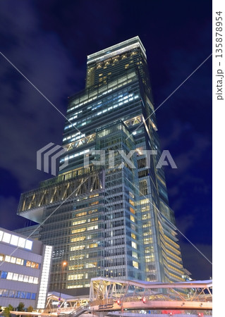 【大阪府】あべのハルカスの夜景(天王寺) 【大阪府】あべのハルカスの夜景(天王寺) 135878954
