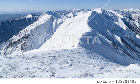 厳冬期・谷川連峰主脈稜線の絶景 135883485