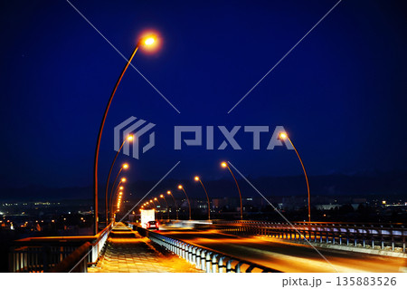 夜の橋 135883526