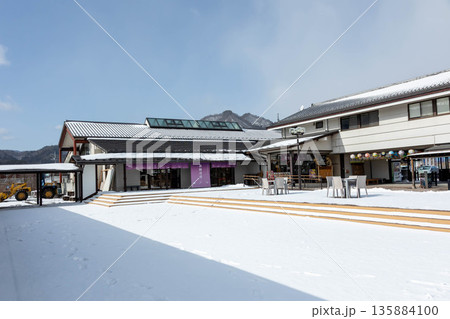 冬の道の駅たくみの里　群馬県 135884100