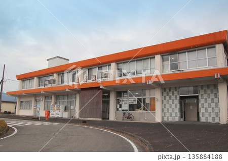 JR九州肥薩線の吉松駅 JR九州肥薩線の吉松駅 135884188