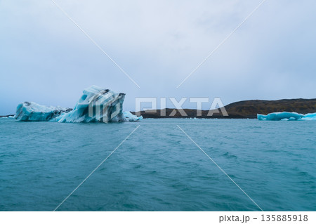 ヨークルスアゥルロゥン氷河湖 ヨークルスアゥルロゥン氷河湖 135885918