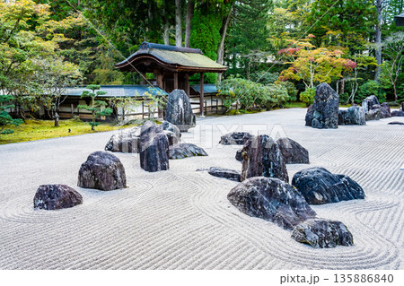 高野山 金剛峯寺　奥殿・蟠龍庭 135886840