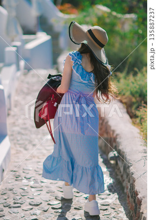 サントリーニのホテルでとる朝食 135887237