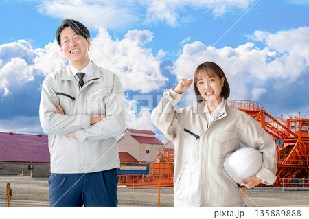 爽やかな青空と元気なスタッフ 爽やかな青空と元気なスタッフ 135889888