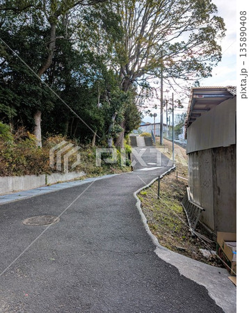 田舎の坂道 田舎の坂道 135890408
