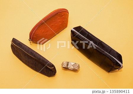 Closed cosmetic beauty cases accessories Closed cosmetic beauty cases accessories 135890411