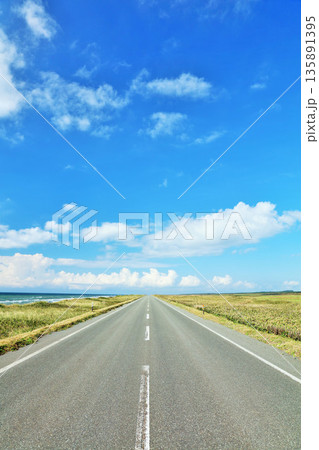 北海道 夏の青空とオロロンライン 北海道 夏の青空とオロロンライン 135891395