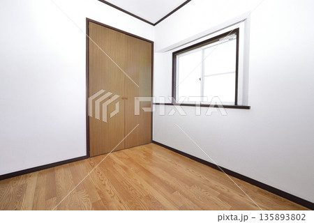 アパート 135893802