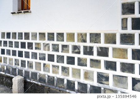 岡山県倉敷市　倉敷美観地区の街並み 135894546