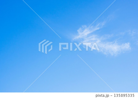 初冬の空 青空と雲45 初冬の空 青空と雲45 135895335