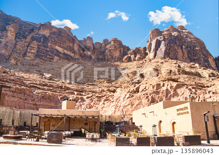 アル・ウラのオールドタウンの美しい街並み アル・ウラのオールドタウンの美しい街並み 135896043