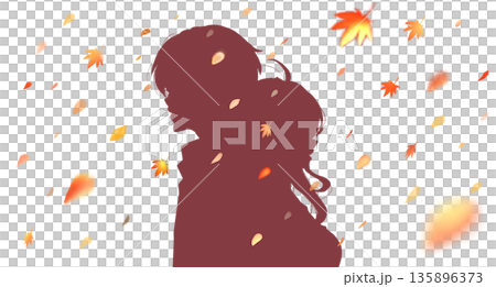 背中合わせの男女　紅葉　秋 135896373