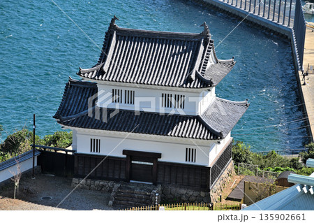 長崎県「平戸城」櫓と眺望　 135902661