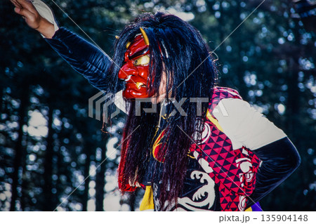 【新潟県_佐渡_鬼太鼓】鬼が舞う佐渡島 【新潟県_佐渡_鬼太鼓】鬼が舞う佐渡島 135904148