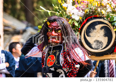 【新潟県_佐渡_鬼太鼓】鬼が舞う佐渡島 135904781