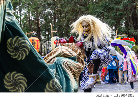 【新潟県_佐渡_鬼太鼓】鬼が舞う佐渡島 135904803
