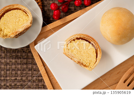 月餅 月 ルナ 135905619