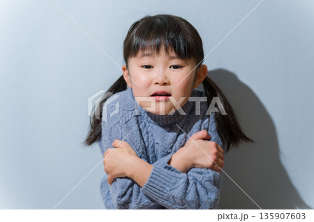 寒がりの子供(冬服) 寒がりの子供(冬服) 135907603