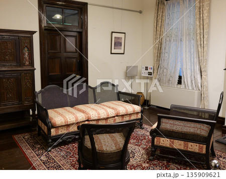 古い豪華な部屋 古い豪華な部屋 135909621