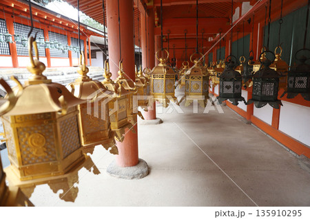 春日大社 奈良県 奈良市 春日野町 春日大社 奈良県 奈良市 春日野町 135910295
