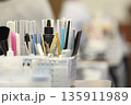 ネイルケアや美容に使う道具一式 135911989