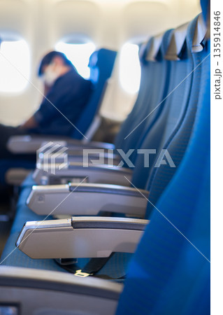 飛行機 機内座席 エコノミー 飛行機 機内座席 エコノミー 135914846