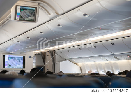 飛行機 機内座席 エコノミー 飛行機 機内座席 エコノミー 135914847
