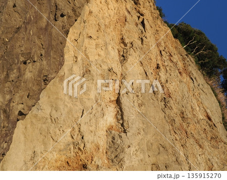 テクスチャー　砂と岩の芸術　時空を超えた自然の芸術　コピースペース 135915270