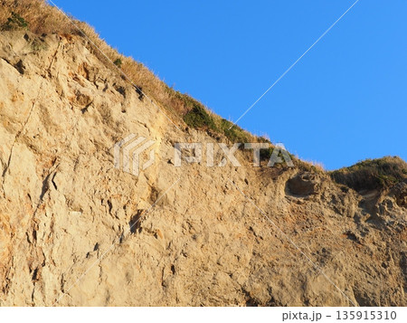 テクスチャー　砂と岩の芸術　時空を超えた自然の芸術　コピースペース 135915310