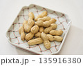 殻付き落花生 135916380