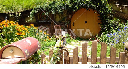 ホビット村の風景【ニュージーランド・マタマタ】 ホビット村の風景【ニュージーランド・マタマタ】 135916406
