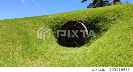 ホビット村の風景【ニュージーランド・マタマタ】 ホビット村の風景【ニュージーランド・マタマタ】 135916438