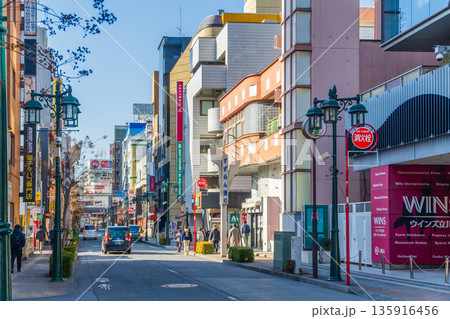 立川市都市風景 南口すずらん通り WINS馬券売り場 立川市都市風景 南口すずらん通り WINS馬券売り場 135916456