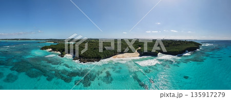 海側から砂山ビーチ　宮古島 135917279