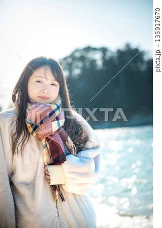 冬の海辺ポートレート 冬の海辺ポートレート 135917670