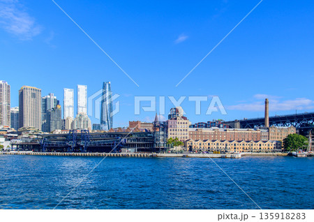 シドニーにあるサーキュラーキーのとても美しい風景 シドニーにあるサーキュラーキーのとても美しい風景 135918283