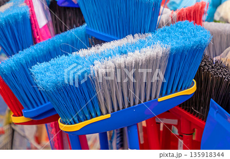 House tools plastic handle brooms 135918344