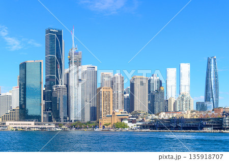 オーストラリアのシドニーで眺める街並みの風景 135918707