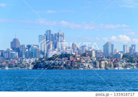 オーストラリアのシドニーで眺める街並みの風景 オーストラリアのシドニーで眺める街並みの風景 135918717