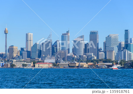 オーストラリアのシドニーで眺める街並みの風景 オーストラリアのシドニーで眺める街並みの風景 135918761