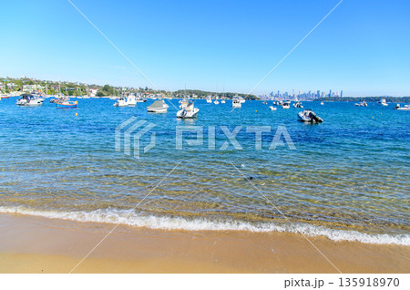 オーストラリアのシドニー近郊で眺める美しい海岸風景 オーストラリアのシドニー近郊で眺める美しい海岸風景 135918970