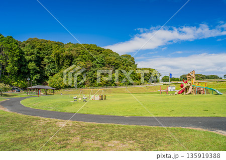袋井市のみつかわ夢の丘公園の風景(静岡県) 135919388