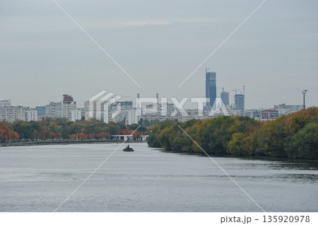 Moskva River embankment in Kolomenskoye Park 135920978