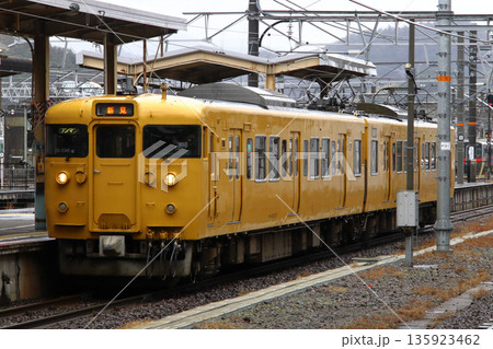［JR-V］伯備線115系電車（ワンマン運転：新見⇔米子） 135923462
