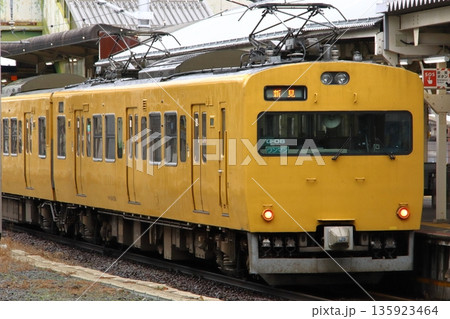 ［JR-V］伯備線115系電車（ワンマン運転：新見⇔米子） 135923464