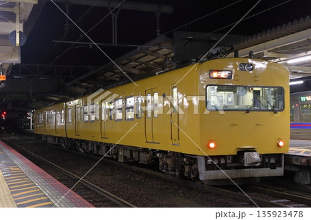 ［JR-V］伯備線115系電車（ワンマン運転：新見⇔米子） 135923478
