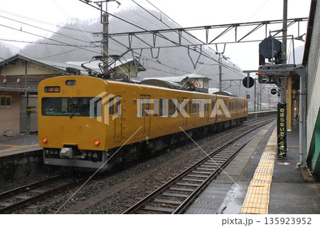 ［JR-V］伯備線115系電車（ワンマン運転：新見⇔米子） 135923952