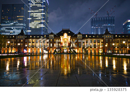 東京駅 135928375